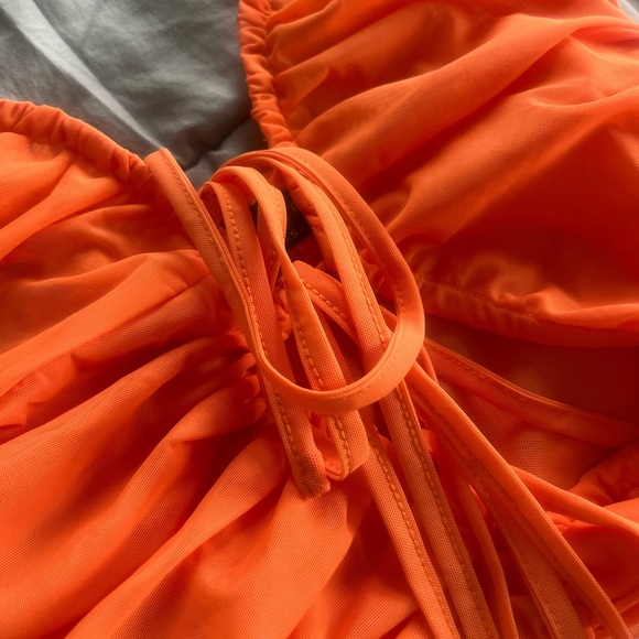 WHITE FOX ORANGE MESH CROP TOP TANK - Picture 2 of 4